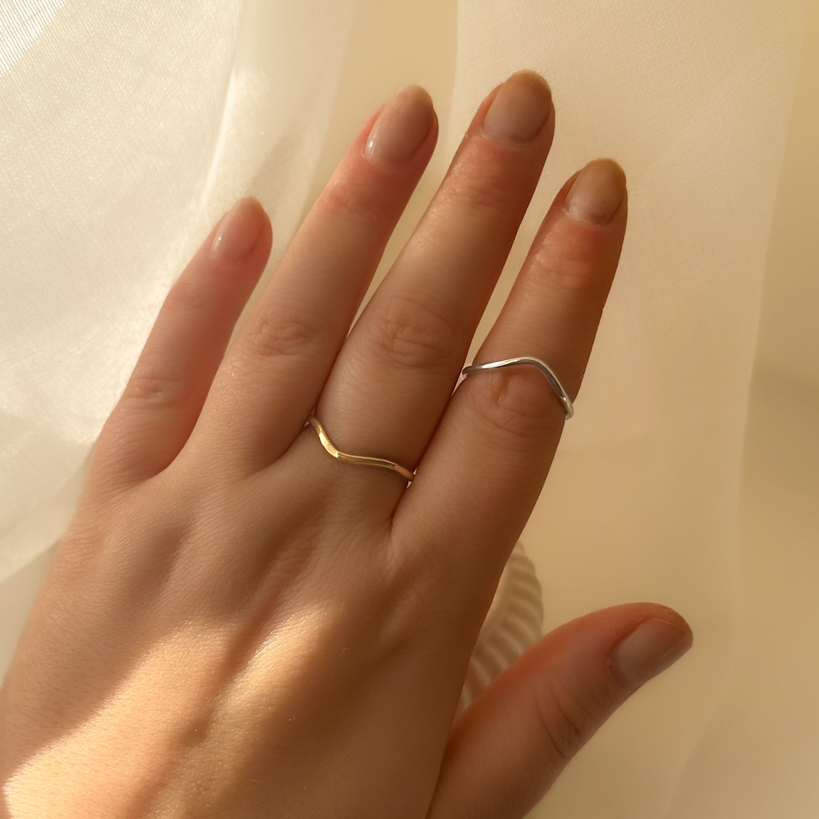 Wellenring aus Silber oder goldgefüllt