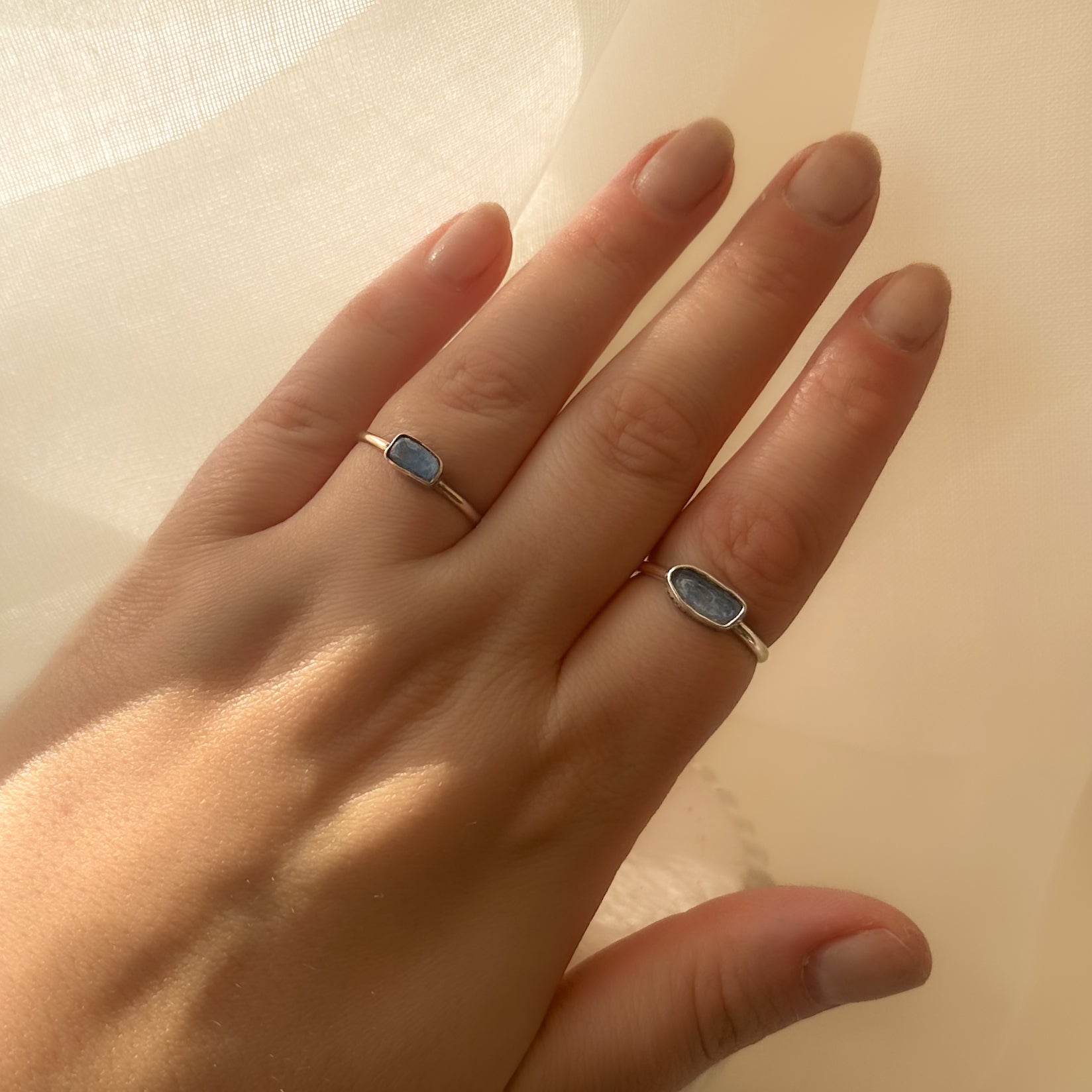 Handgefertigter Ring mit Kyanit – 14k Gold Filled oder 935 Argentium Silber