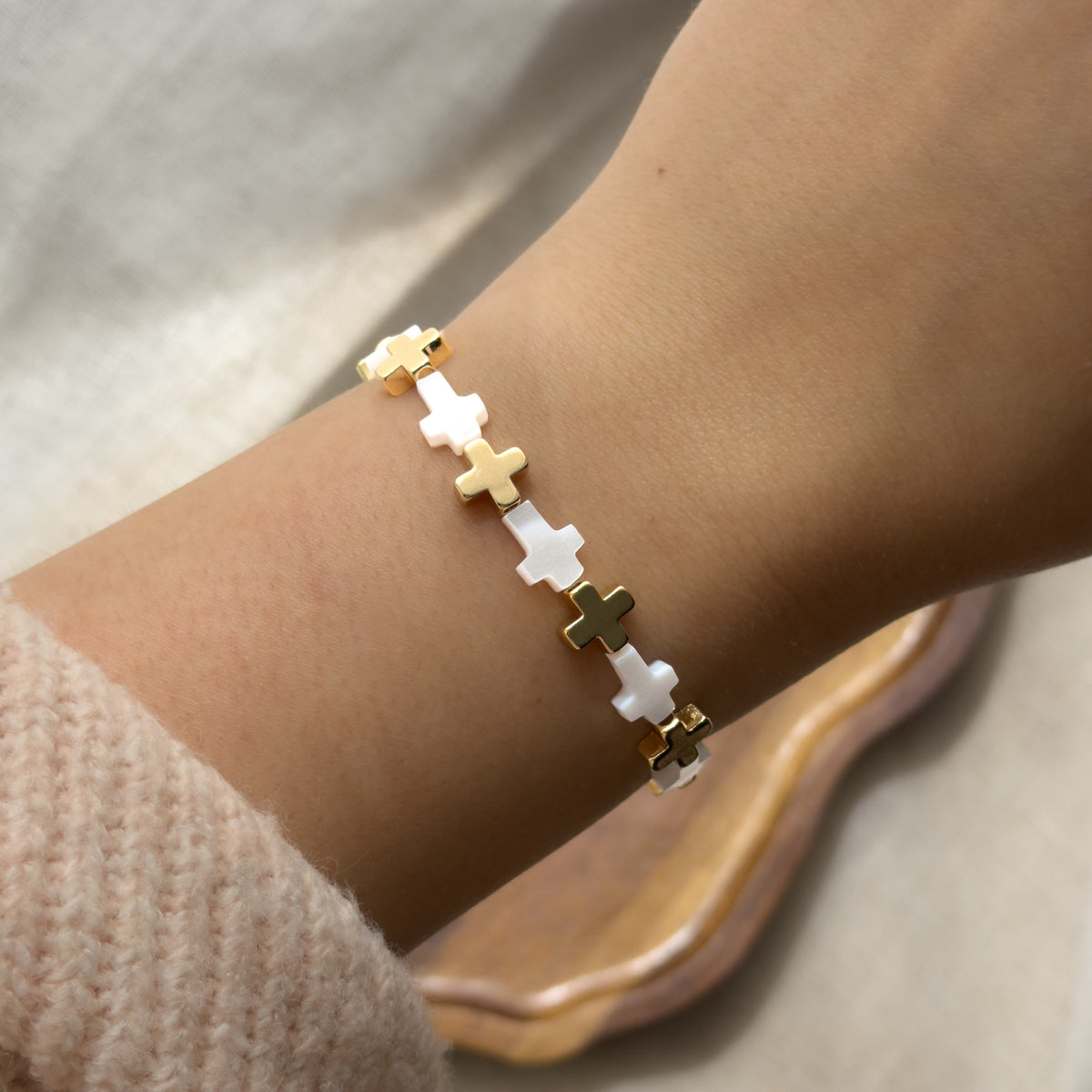 Bethany Armband mit Muschelperlen