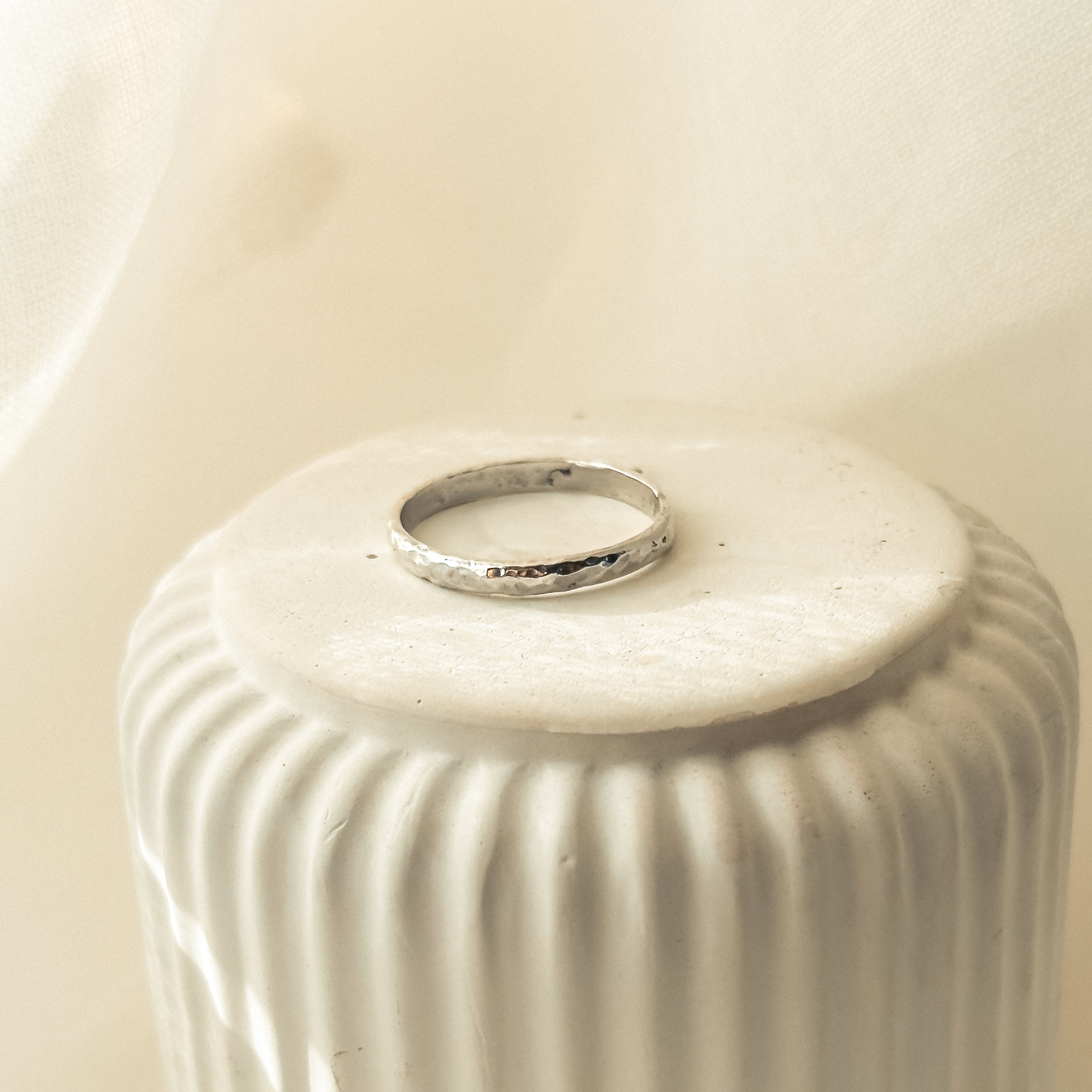 Gehämmerter 935er Silberring