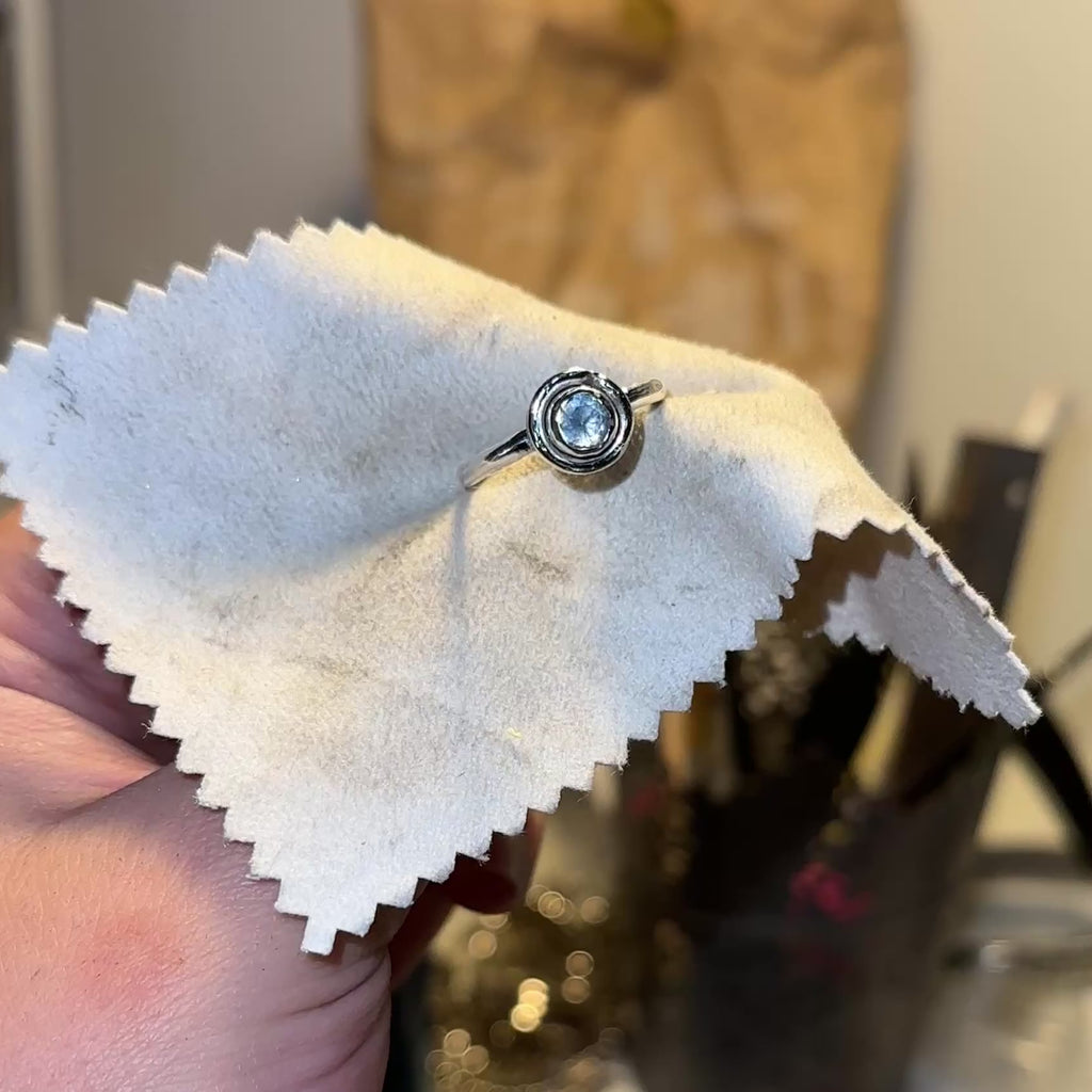 935 Argentium Silber Ring mit rundem Zirkonia