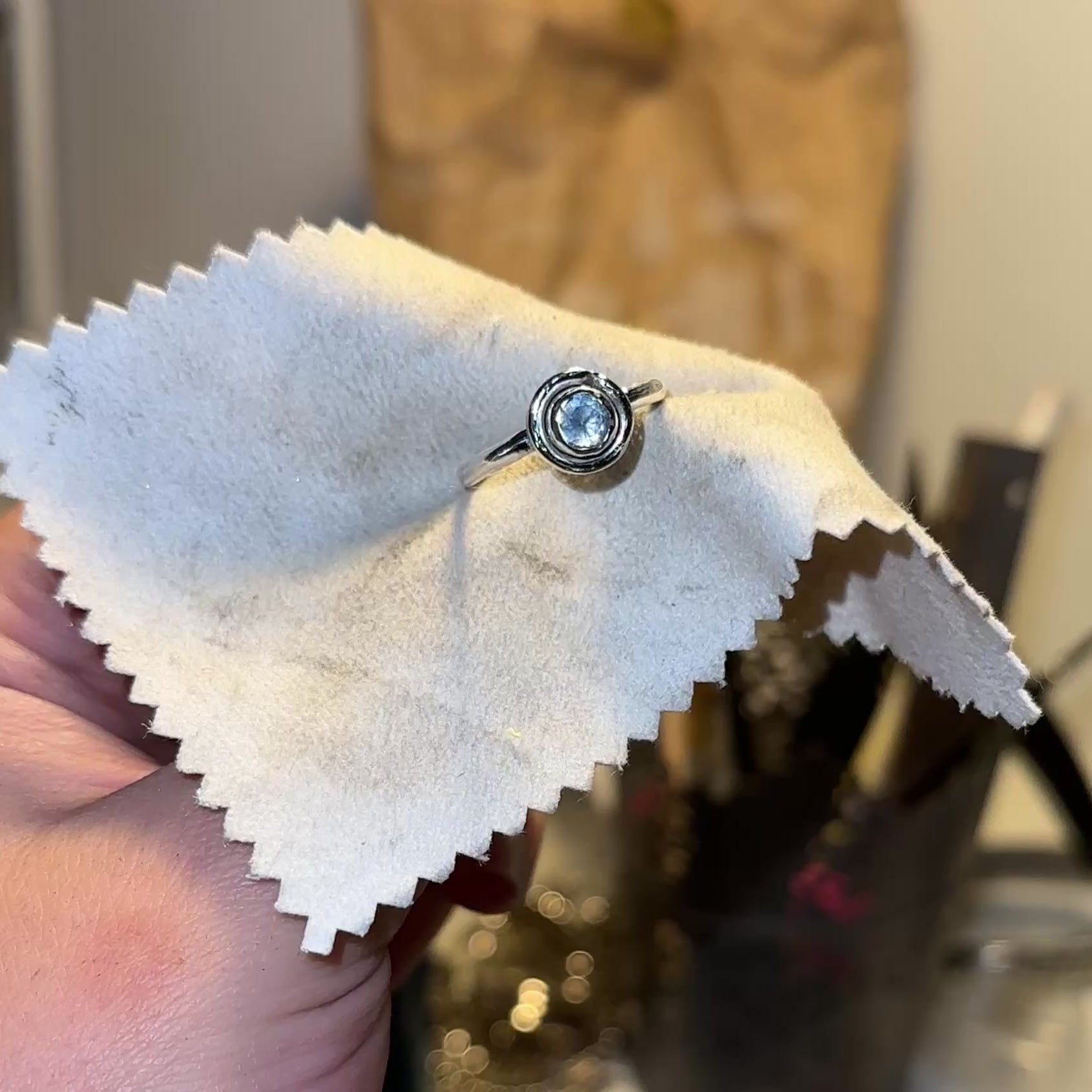 935 Argentium Silber Ring mit rundem Zirkonia